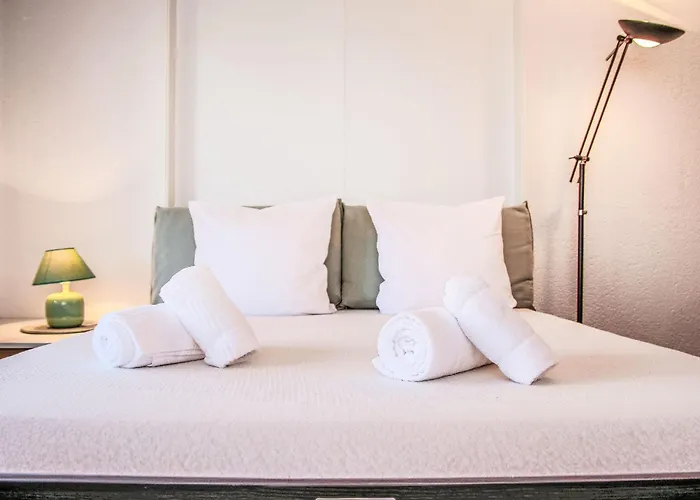 Eden Roc 51 By Interhome * ナンダ