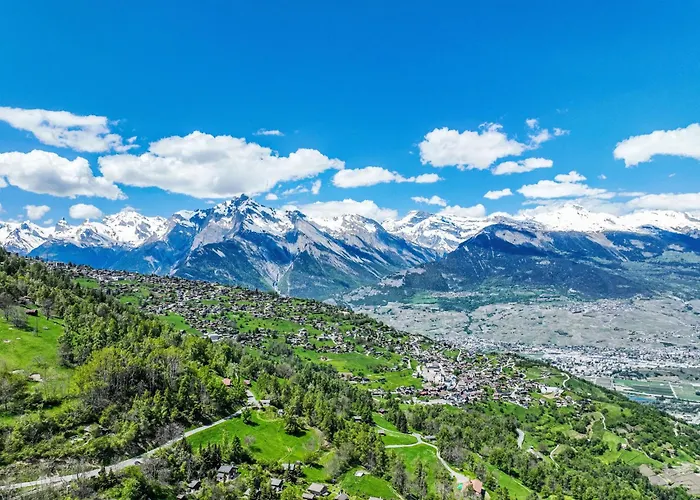 アパート Eden Roc 51 By Interhome