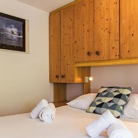 Eden Roc 51 By Interhome *